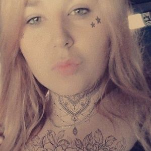 Meet your Posher, Kaylie